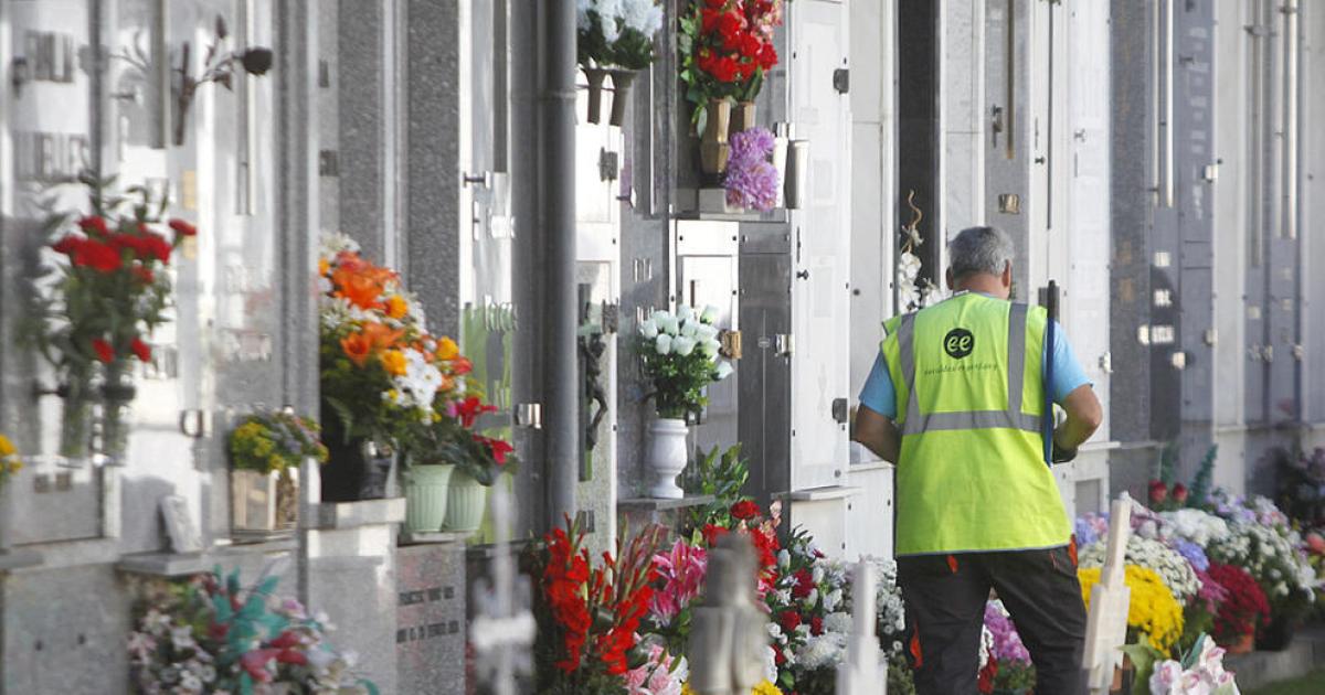 Bus Gratu T Per Anar Als Cementiris D Escaldes