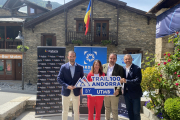 Presentació de la cursa a la plaça Major d'Ordino.