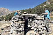 Treballs en una obra de pedra seca.