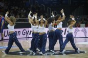 Les cheerleaders en una de les seves primeres actuacions