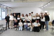 Tots els participants del curs de premonitor amb els seus diplomes