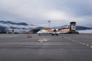 Un avió d’Air Nostrum a l’aeroport d’Andorra-la Seu.