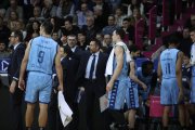 Lezkano dona instruccions als seus jugadors durant el duel contra el Madrid.