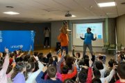 Els infants de l'Escola Andorrana durant l'activitat amb Unicef