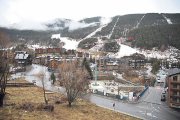 Construcció a peu de pistes al Tarter aquest hivern.