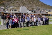 Els hortalans participants en el projecte amb les autoritats del comú d'Encamp en l'acte d'entrega de claus.