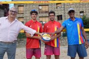 Sergi Navas i Lluc Macià amb el seleccionador i el president de la federació, Xavi Folguera.