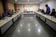 Els representants dels funcionaris en una reunió amb Govern.