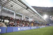 Patrocinadors en un duel de l’FC Andorra a l’Estadi Nacional.