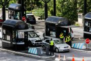 Vehicles a la duana del riu Runer.