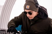 El Dj i expresident de l'Associació de Discjòqueis i Productors d'Andorra, Joan Holthoefer, punxant en un esdeveniment.