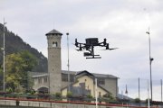 Un dron d’altes prestacions sobrevola la parròquia d’Encamp.