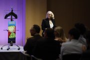 La moderadora i periodista especialitzada en la Unió Europea, la desinformació i la política global, Carme Colomina.