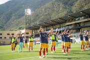 Els jugadors de l’FC Andorra celebrant el triomf davant del Còrdova.