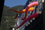 Tentecles sortint de l'Hotel Pol durant l'AndArt.