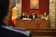 El cònsol major, Cerni Cairat, i la cònsol menor, Sofia Cortesao, durant el Consell de Comú