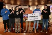 Els guanyadors d'una edició anterior del concurs del cartell de Carnaval d'Encamp.
