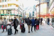 Turistes passejant per Andorra la Vella.