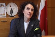La presidenta de Creu Roja Andorrana, Vicky Marrugat, durant l'entrevista a l'ANA