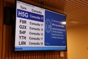 Una pantalla de la sala d’espera.
