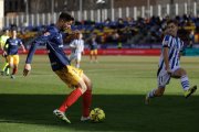 El central tricolor, en un acció durant el partit contra la Reial Societat B a Encamp
