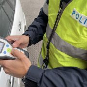 Un control d'alcoholèmia de la policia.