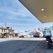 Benzinera al port d’Envalira.