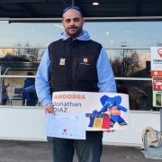 El conductor del Coex, Jonathan Díaz, amb el diploma de novè classificat al Campionat del Món de Llevaneus.