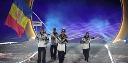 Verdú i el seu equip en la desfilada a Bormio.