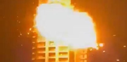 L'impacte d'un dron iranià en un edifici residencial a Bahrain.