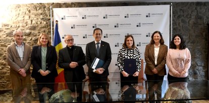 Acte de signatura del conveni entre el govern i la fundació Maria Maestre relatiu al suport econòmic que la fundació aporta al Centre Residencial d'Eduació Intensiva (CREI).