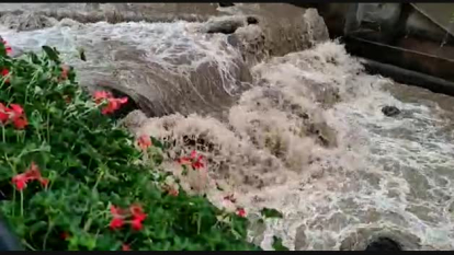 Acumulació d'aigua als rius per la tempesta