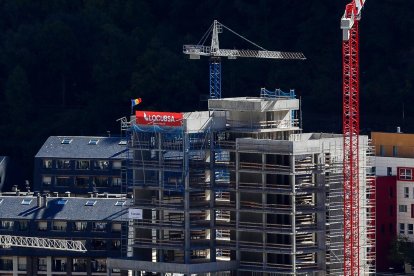 Els dos edificis de la Borda Nova.