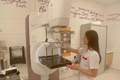 El nou equip de mamografia de l'hospital