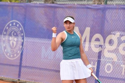 Jiménez celebrant un punt a Turquia.