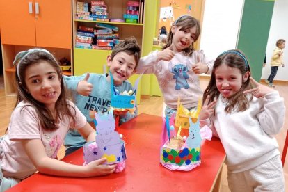 Infants en un dels tallers organitzats pel comú de Canillo.