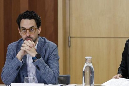 El ministre Guillem Casal a la roda de premsa.