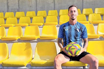 Juan Cámara, amb la seva nova samarreta.
