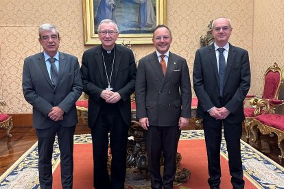 Ladislau Baró, el cardenal Pietro Parolin, Xavier Espot i Carles Àlvarez ahir al Vaticà
