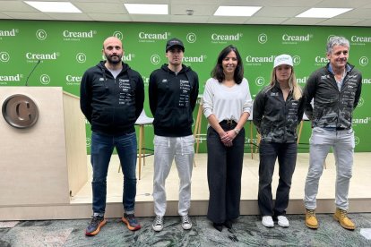 El tècnic Marc Puigsubirà, Cristina Terés de Creand, Irineu Esteve, Gina del Rio i Carles Visa, CEO de la FAE.