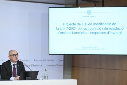 El ministre de Finances, Ramon Lladós, ha presentat els canvis en la normativa de resolucions bancàries