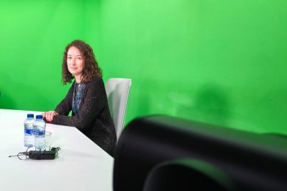 Jessica Obiols, al plató de Diari TV.