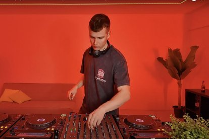 Guillem Fernandez punxant.