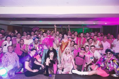 Participants en una edició anterior del festival d'hivern 'Maricongelada' a l'estació de La Molina