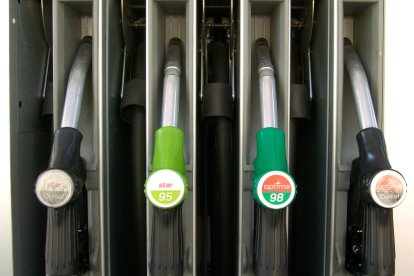 Subministradors de benzina.