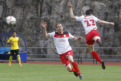 Un instant del partit d'anada de la primera ronda de la Lliga de Campions entre l'FC Santa Coloma i l'Alashkert d'Armènia.