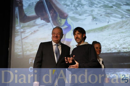 Ferran Teixidó, amb el president del COA.