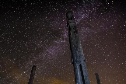 En Domènec Fernàndez Bachs va prendre aquesta instantània nocturna al coll d'Ordino, a prop del mirador del Roc del Quer. El cel d'estiu ofereix grans espectacles, com ara aquesta estrella fugaç que va aconseguir capturar.