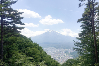 Tània Sierra va poder captar aquesta tradicional estampa del mont Fuji, un dels llocs més icònics del Japó, la qual cosa va ser una “sort” ja que “per aquesta època de l'any no és gens fàcil veure'l amb tanta claredat”.