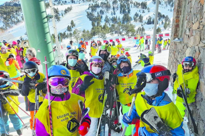Els grups de quart, cinquè i sisè de primària del col·legi espanyol María Moliner van aprofitar una altra jornada, que va ser molt productiva, d'esquí escolar a Arcalís.